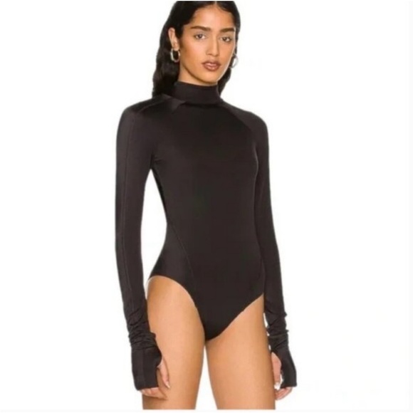 We are "HOT AS HELL" (HAH) by Free People Gloves off Rashguard - Picture 3 of 12